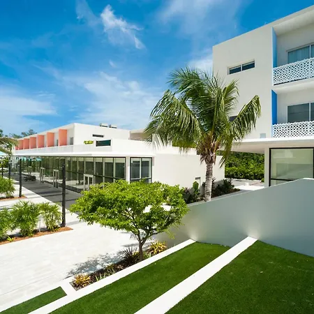 The Grove Aparthotel West Bay Exterior photo